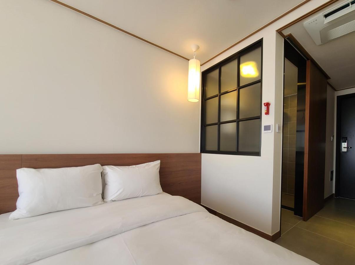 ทามาระ เชจู Hotel ซอกวีโพ ภายนอก รูปภาพ