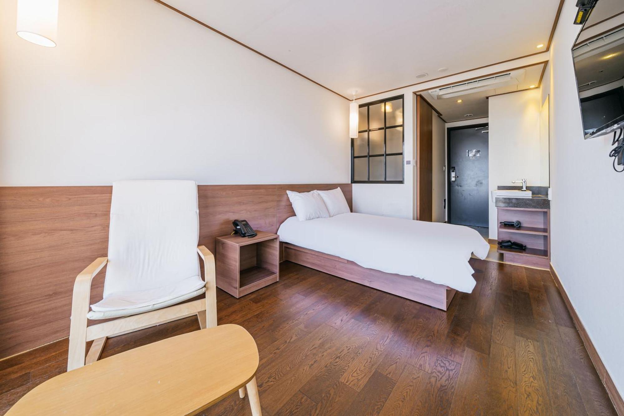ทามาระ เชจู Hotel ซอกวีโพ ภายนอก รูปภาพ