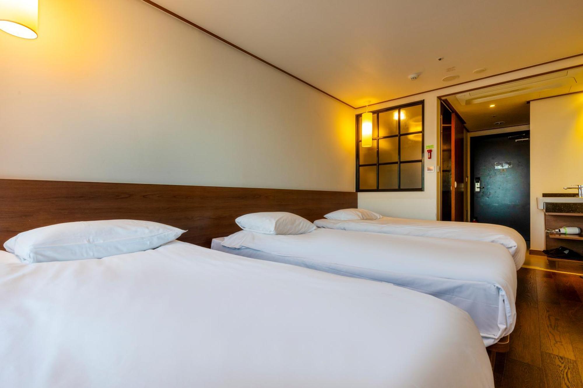 ทามาระ เชจู Hotel ซอกวีโพ ภายนอก รูปภาพ