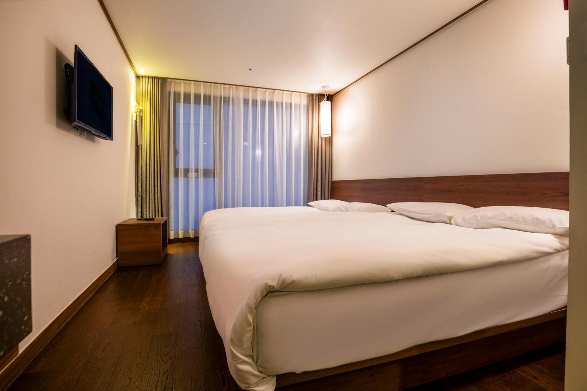 ทามาระ เชจู Hotel ซอกวีโพ ภายนอก รูปภาพ