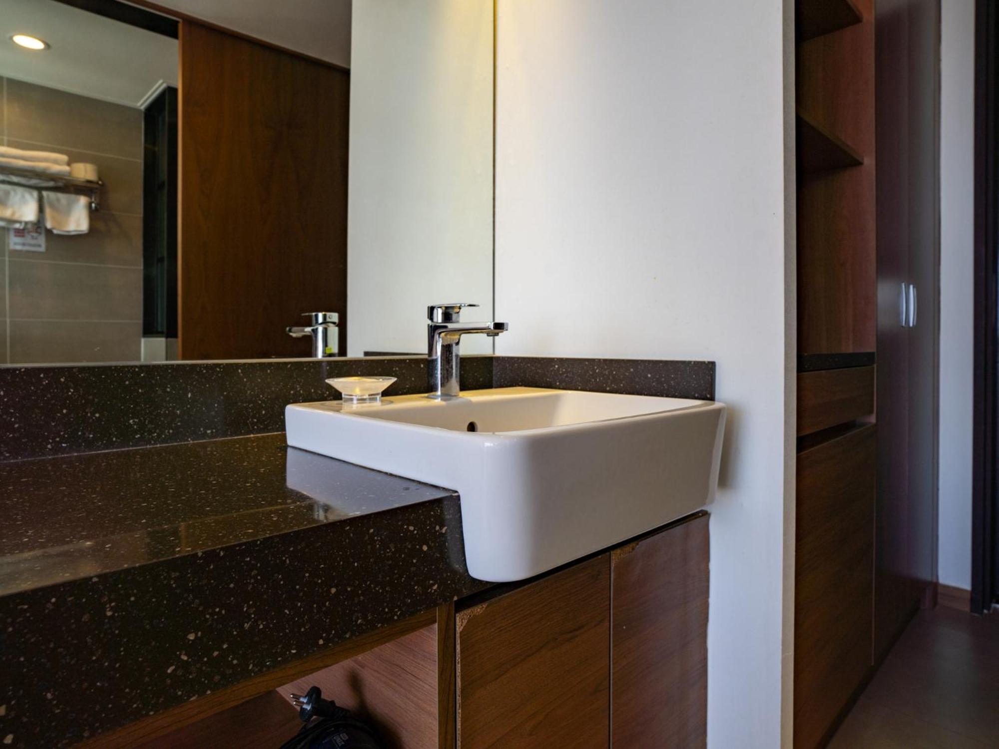 ทามาระ เชจู Hotel ซอกวีโพ ภายนอก รูปภาพ