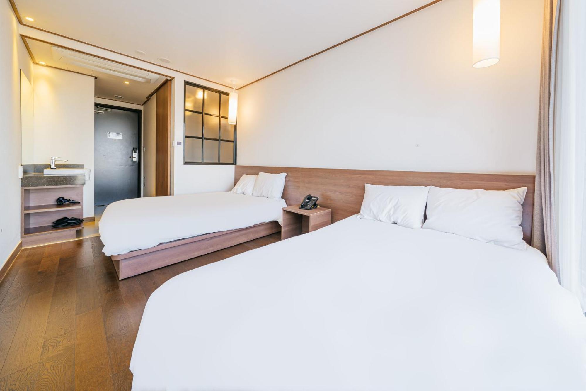 ทามาระ เชจู Hotel ซอกวีโพ ภายนอก รูปภาพ