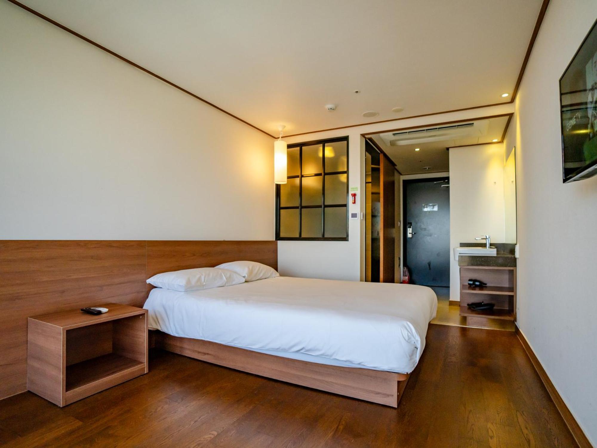ทามาระ เชจู Hotel ซอกวีโพ ภายนอก รูปภาพ